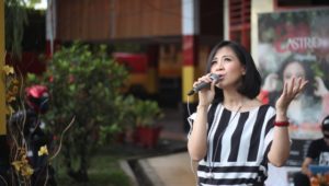 Roadshow “Terpukau”, Astrid Obati Rindu Penggemarnya di Padang