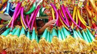 Tahun Baru Sebentar Lagi ! Terompet Mewabah Disana-sini