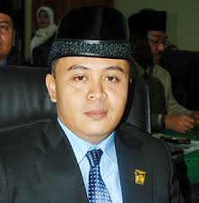 Ketua DPRD Kota Padang, Zulherman. FOTO/PADANG EKSPRES