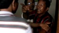 Keluarga Guru Korban Jambret Mengamuk di LBH Padang