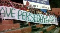 Aksi Simpatik Supporter Semen Padang : Save Persebaya 1927