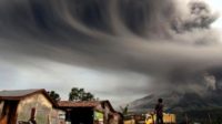 Kunjungan Wisatawan Turun Akibat Erupsi Sinabung