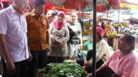 Blusukan, HT Prihatin Lihat Kondisi Pasar di Padang