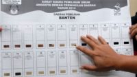 KPU Sumbar Sediakan 11.001 Template Braile