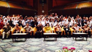 FOR Indonesia ke-6, Pelajar Pecahkan Rekor Muri denga Upacara HUT RI didalam Mall