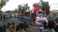 Peringati HUT RI, Pemprov Sumbar Gelar Pawai Pembangunan