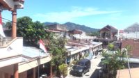Memperingati HUT RI, Warga Pasang Bendera Merah Putih di Setiap Rumah