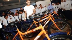 984 Siswa Dapat Bantuan Sepeda dari ING Bank