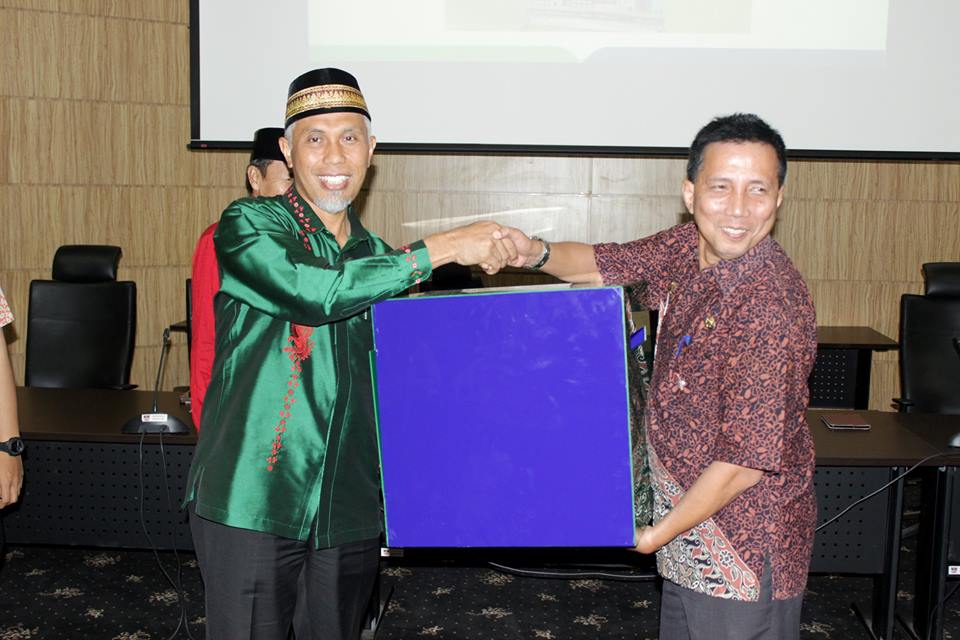 Pentandatangan kerjasama BPJS Kesehatan Padang bersama Pemerintah Kota Padang. Foto : Istimewa