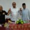 BPU DPW PKS Sumbar, Marfendi bersama kandidat Cawawako Padang dari Gerindra, Andre Rosiade dan Wakil Ketua DPW PKS Sumbar, Nurfirmanwansyah.