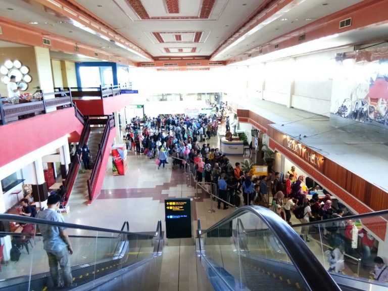 Penerbangan Super Air Jet Delay hingga Larut Malam di Bandara Minangkabau