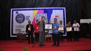 Blue Bird Padang Kembali Terima Penghargaan MarkPlus