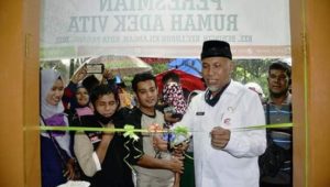 Mahyeldi Resmikan Pembangunan Rumah Adek Vita oleh ACT