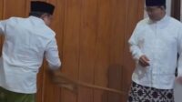 Momen Lucu Cak Imin ‘Selepet’ Anies dengan Sarung