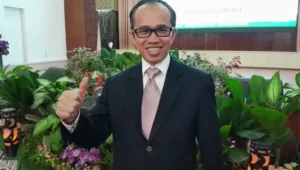 Efa Yonnedi Resmi Dilantik Jadi Rektor Unand 2023-2028