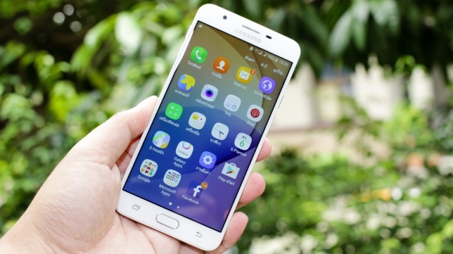 Cara Menggabungkan Kontak di tempat di Android