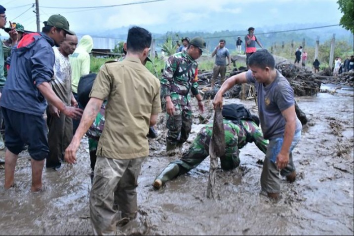 banjir-di-agam,-bpbd:-100-rumah-dan-tempat-usaha-terdampak,-puluhan-warga-diungsikan