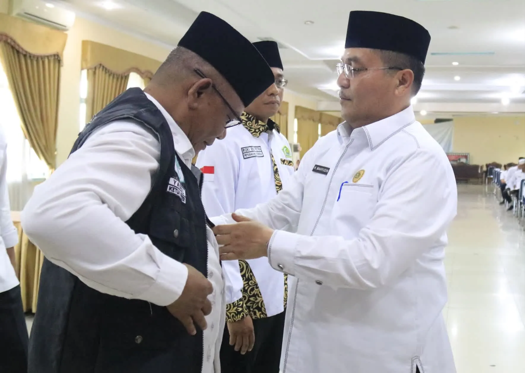 siap-berhaji-dan-melayani:-petugas-ppih-sumbar-dilepas-kanwil-kemenag