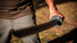 Begal Ponsel di Warteg Jelambar Ancam Korban dengan Golok