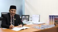Panggil Disdik DKI Terkait Pemecatan Ratusan Guru Honorer