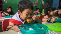 Jakarta Uji Coba Makan Gratis Rp15 Ribu per Anak