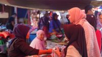 Pedagang Dukung Annisa-Leli untuk Benahi Pasar Sikabau