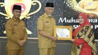 Penghargaan untuk Guru dan Tendik Terbaik Sumbar 2024