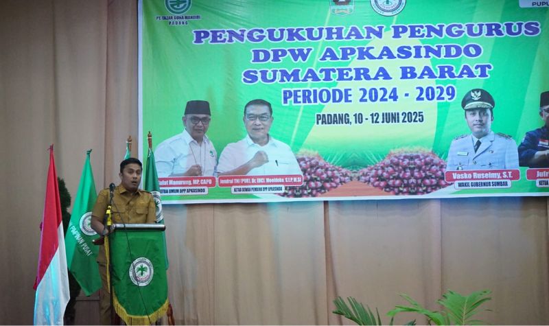 wagub-vasko-tegaskan-komitmen-membela-petani-sawit,-dorong-regulasi-harga-lebih-adil