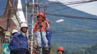 Satpol PP Damkar Gelar Flying Fox Meriahkan CFD Padang Panjang
