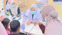 GAIA Dental Clinic Sapa Warga dengan Cek Gigi