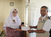 PLN Beri Beasiswa: Dukung Siswa Bukittinggi Berprestasi!