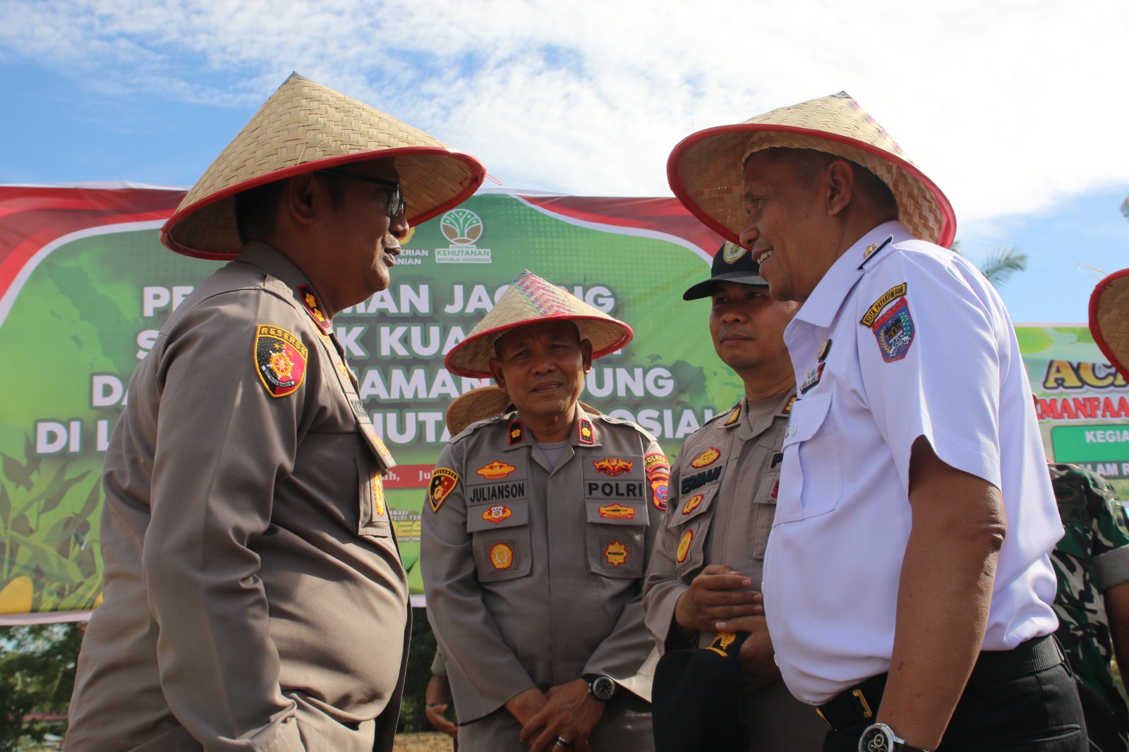 dukung-misi-asta-cita,-pemko-dan-polres-payakumbuh-tanam-jagung-serentak