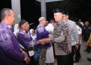Wawako Sambut Jamaah Haji Kloter XV Payakumbuh Tiba