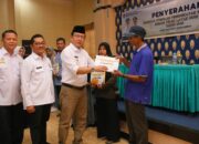 Wali Kota Serahkan Bantuan, 92 RTLH Segera Direnovasi