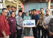 Wawako Padang Ulurkan Bantuan untuk Korban Kebakaran