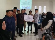 Baznas Bukittinggi dan Pemerintah Salurkan Rp107 Juta Zakat