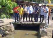 Masyarakat dan Pemerintah Bersihkan Drainase Campago Selatan