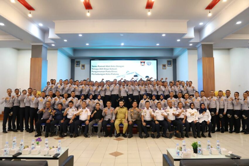 tingkatkan-pengawasan-dan-ketertiban,-dishub-padang-perkuat-petugas-pengamanan