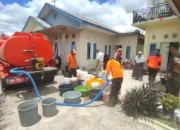 Kekeringan Landa Agam, BPBD Distribusikan Air Bersih ke Warga
