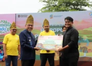Jasindo Modernisasi Pertanian Padang dengan Bantuan Komprehensif