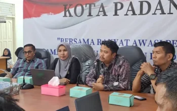 Bawaslu Padang Perkuat Layanan Informasi Publik Bersama KI Sumbar
