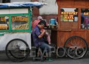 Warteg hingga Produk Kosmetik Wajib Kantongi Sertifikat Halal pada Oktober 2026