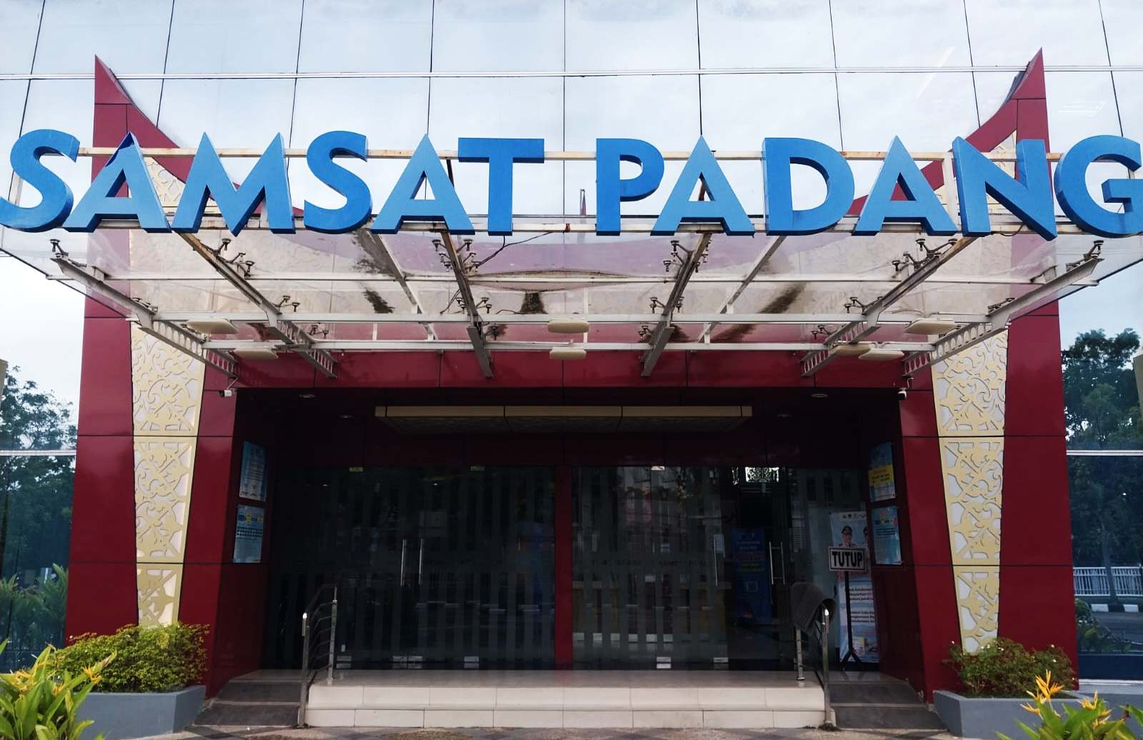 tarif-tak-sesuai-nilai,-wajib-pajak-kendaraaan-bermotor-di-samsat-kecewa