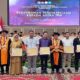 pnp-beri-penghargaan-pada-dinas-kominfo-padang