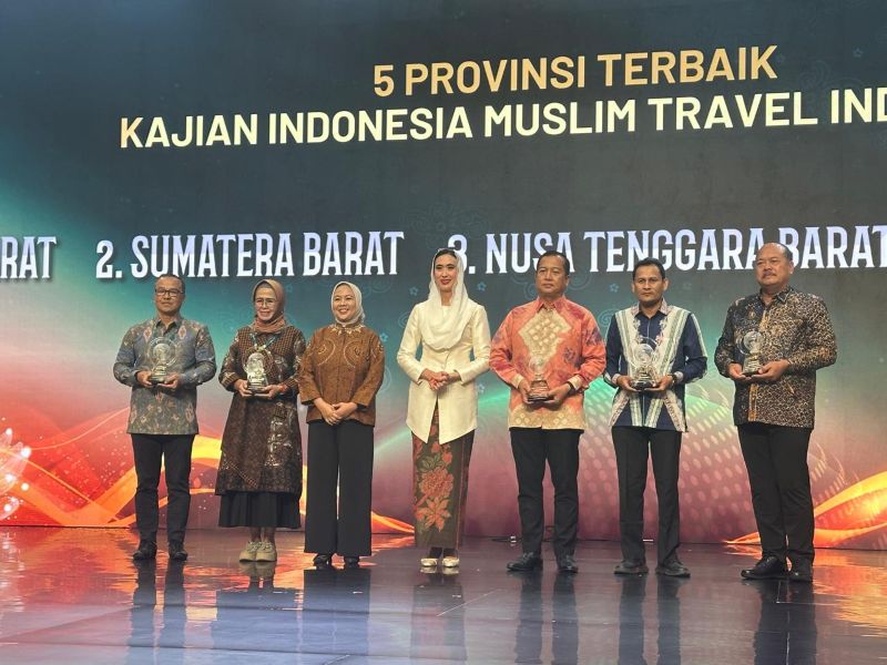 sumbar-raih-dua-penghargaan-nasional-di-ajang-indonesia-muslim-travel-index-2025