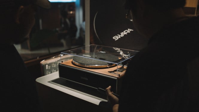 turntable-ini-gabungkan-desain-retro-dan-teknologi-modern,-hati-hati-kepincut