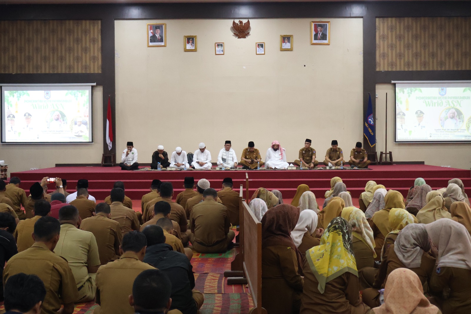 perkuat-spirit-ketakwaan,-asn-payakumbuh-ikuti-pengajian-bersama-syaikh-nayif-al-‘utaibi