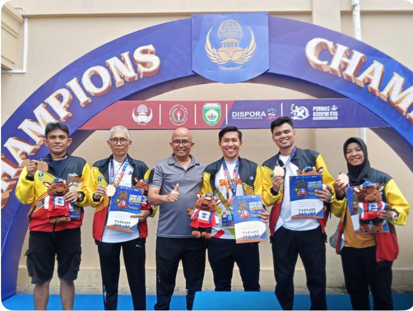 sumbar-boyong-tiga-perunggu-dari-cabor-badminton-pornas-korpri-2025
