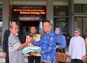 Arisal Aziz Bantu Pedagang Payakumbuh Bangkit Usai Kebakaran