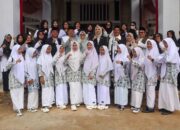 Annisa Hadiri, Pimpin Upacara Santri di Koto Padang